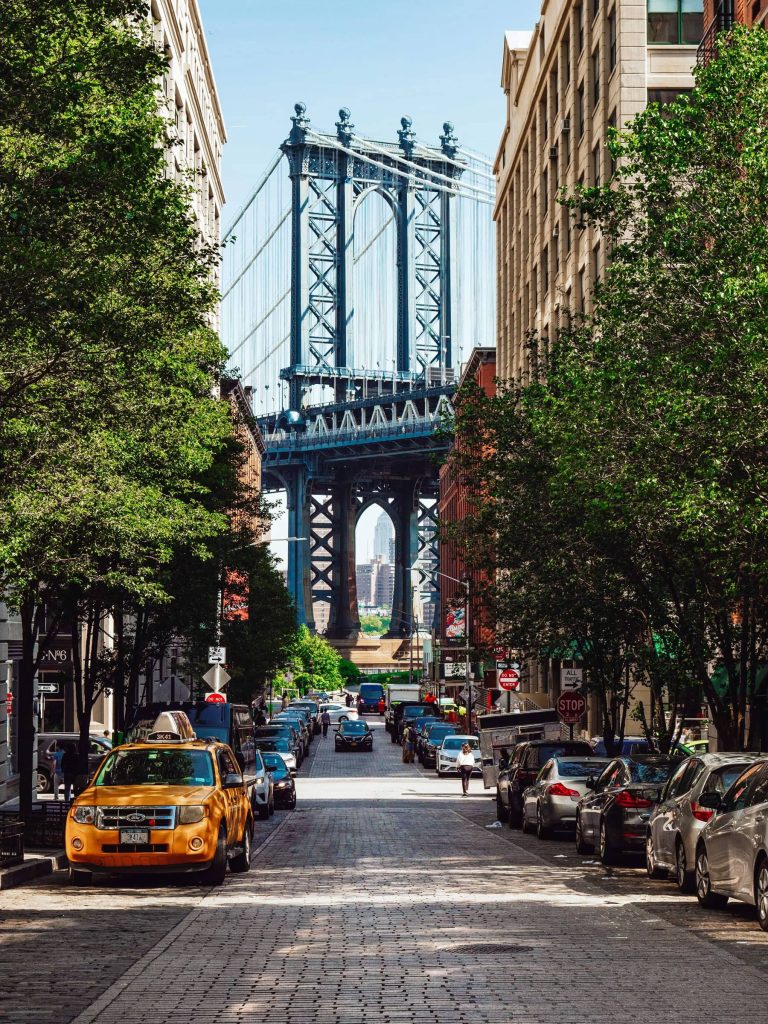 Un séjour linguistique 50 ans et + à New York offre une immersion urbaine inoubliable.