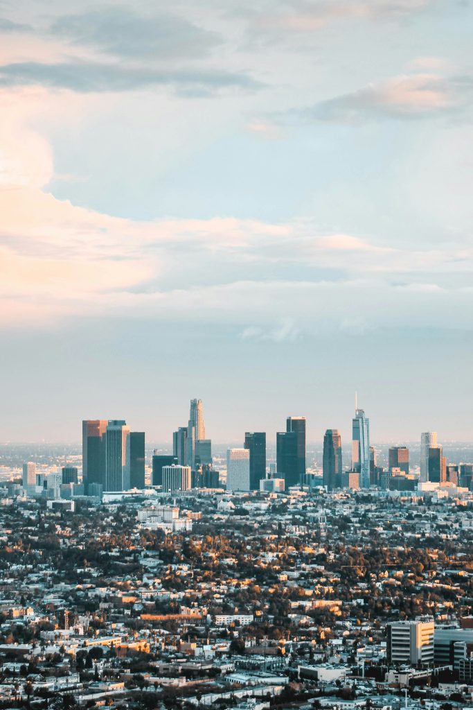 Vue sur Los Angeles, une ville emblématique de la côte Est ou côte Ouest, capitale du cinéma et des start-ups.
