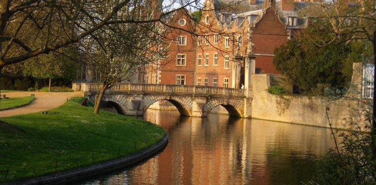 sejour linguistique voyage langue monument cambridge canal.JPG