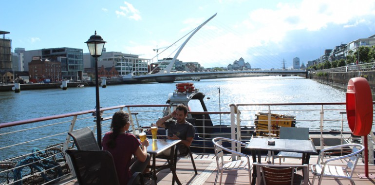 river liffey dublin city voyage langue sejour linguistique