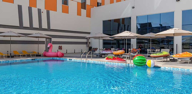 ksk dubai piscine