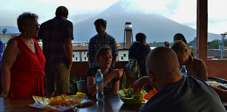 voyage linguistique guatemala antigua repas groupe
