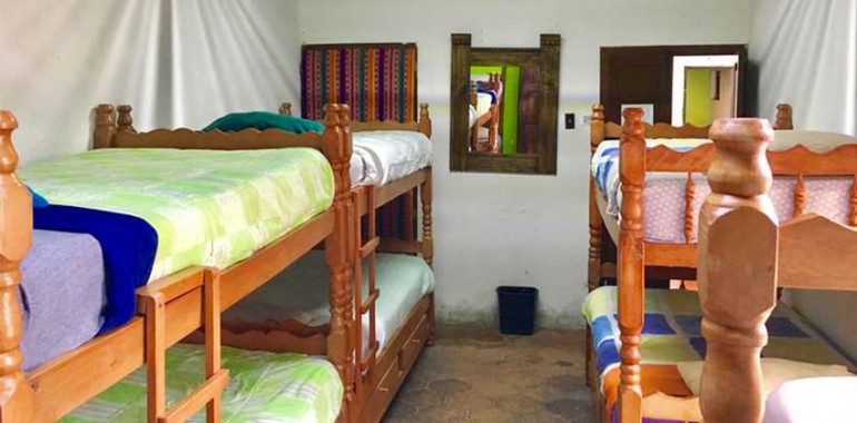 hostel lits volontariat aide espagnol