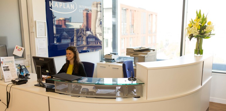 kaplan manchester voyage langue