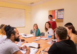 1 an de cours d'espagnol standard