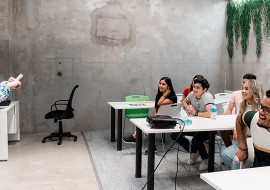 13 mois de cours d'anglais intensif 15 18ans (matin)